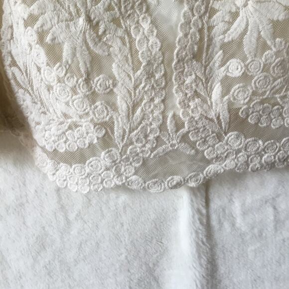 Cream Long Sleeve with Floral Lace Back Sweater - Picture 15 of 16